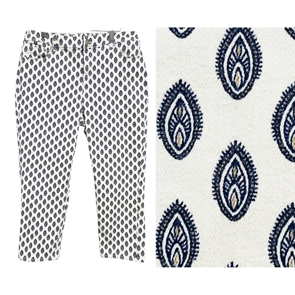 Chico's So Slimming Girlfriend Crop Jeans Size 2 (M/10) White Blue Paisley Print